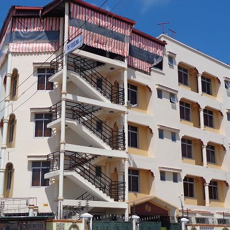 The Folks Inn Mombasa Exterior photo